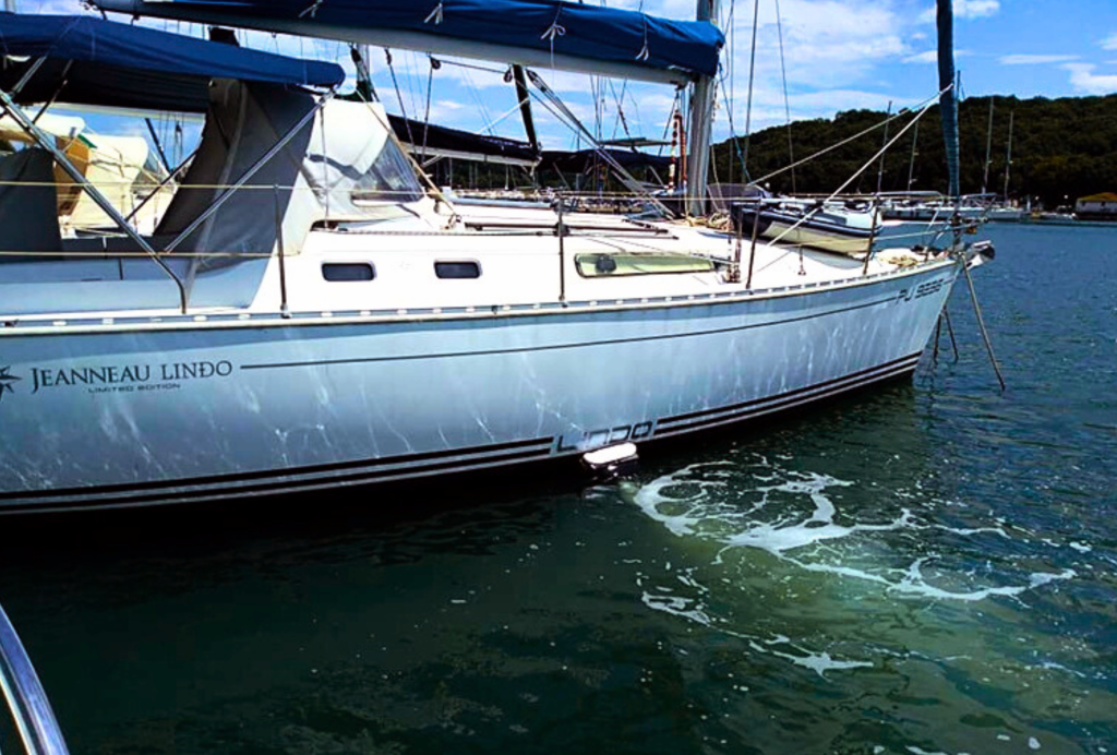 Hull Cleaning of Yacht